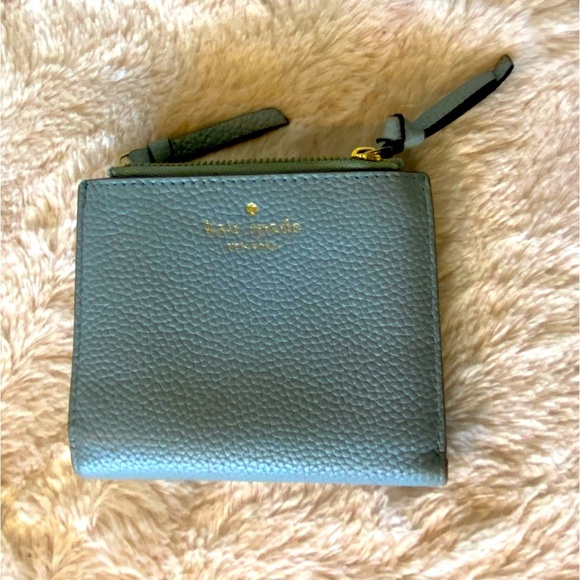 Kate Spade Bifold Tiffany Blue Wallet - Picture 2 of 6